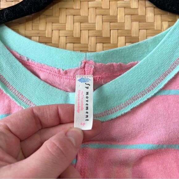 Nwt free People Movement fade‎ stripe oversized muscle tank women’s size S - Picture 5 of 7